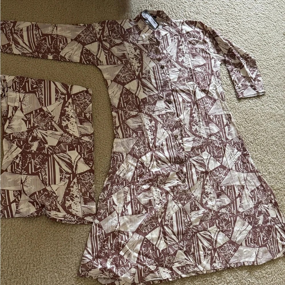 Geometric Patterned Dress - Picture 2 of 3
